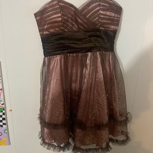 Short light pink and bronze/brown dress size 7/8
